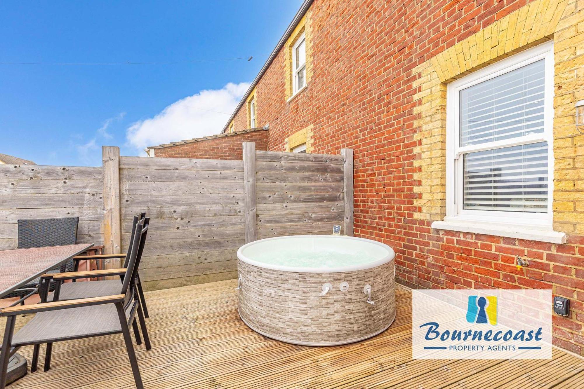Bournecoast - Coastguard Cottage - Sea View - Garden - Hot Tub - Hb6098 ボーンマス エクステリア 写真